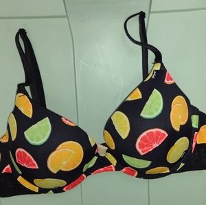 PINK VICTORIA SECRET BRA